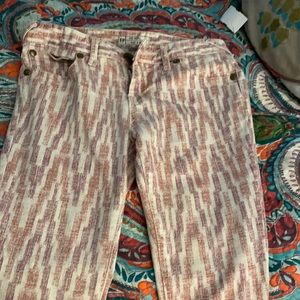 Free people pants / cropped printed jeans